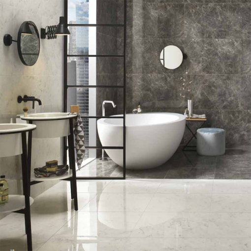 Imperial Michelangelo Bianco Carrara paa gulv og venstre vaeg